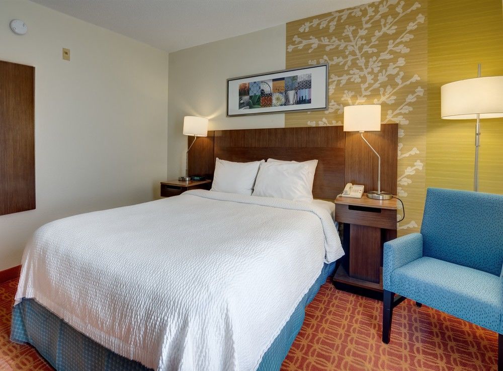 Fairfield Inn And Suites By Marriott Potomac Mills Woodbridge Exterior photo